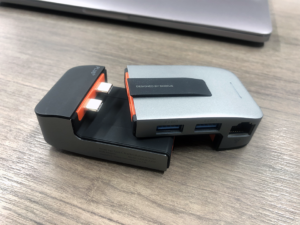 コンパクトかつスタイリッシュなハブ