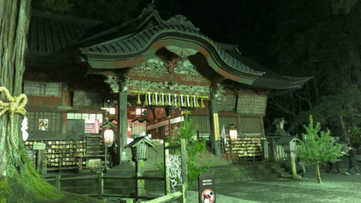 毎年恒例かつ同じアングルの浅間神社